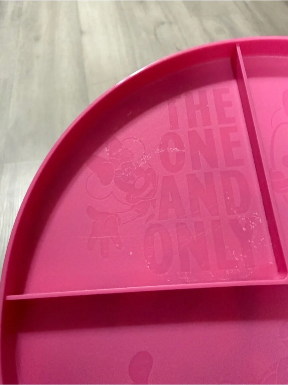 Lot of 4 Retro 80s, 90s, Y2K Disney Mickey Mouse Minnie Mouse Plastic Plates